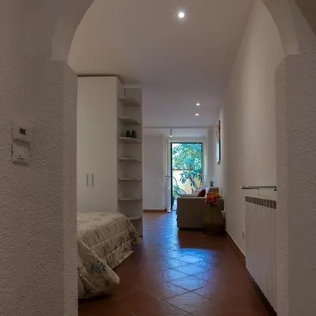 Giardino Dell'apollonia Fra 2 Torri E Sant'orsola