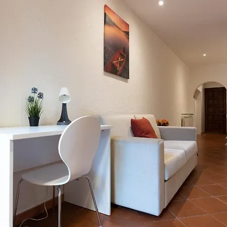 Giardino Dell'apollonia Fra 2 Torri E Sant'orsola アパート