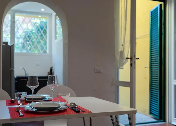 Giardino Dell'apollonia Fra 2 Torri E Sant'orsola